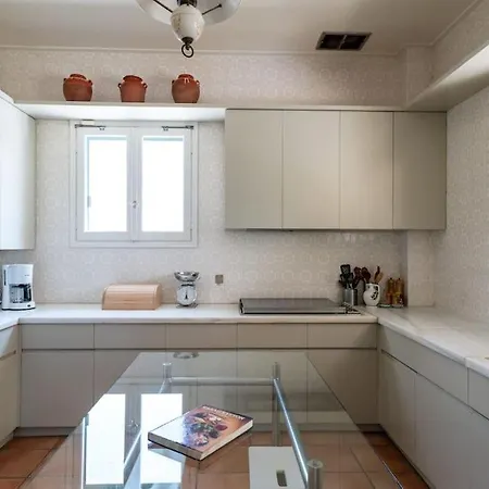 Beachfront Evgenia Vila *