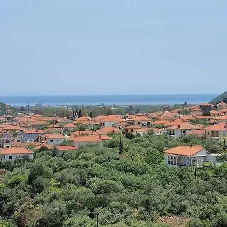 Beachfront Evgenia Leonídion