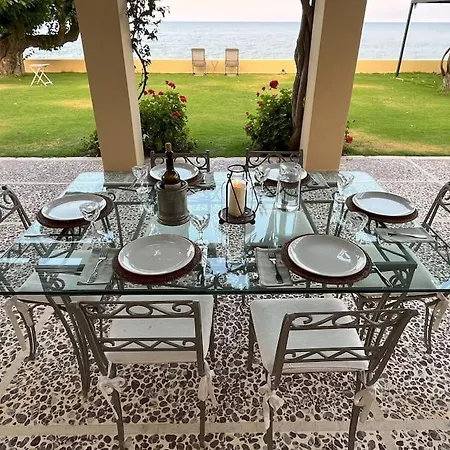 Willa Beachfront Evgenia Leonídion