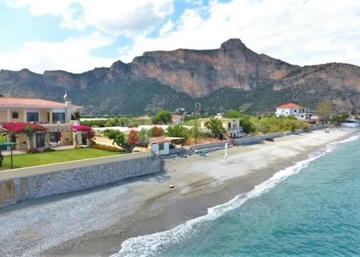 Villa Beachfront Evgenia