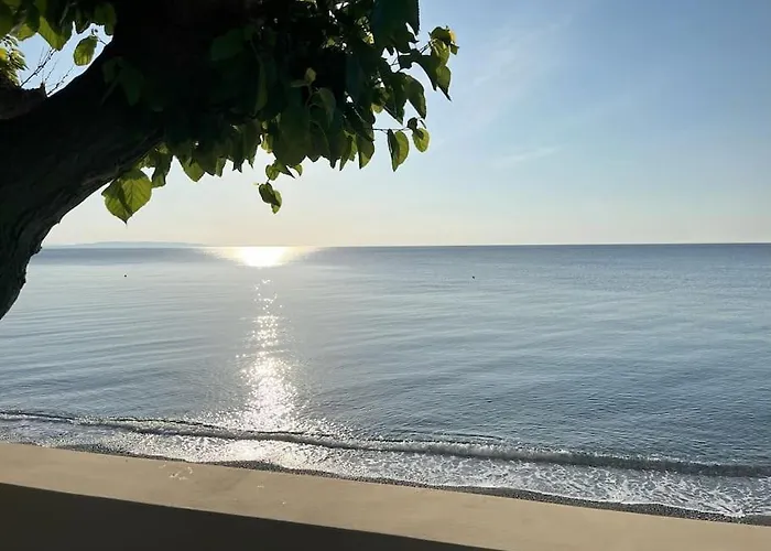 Beachfront Evgenia Leonídion