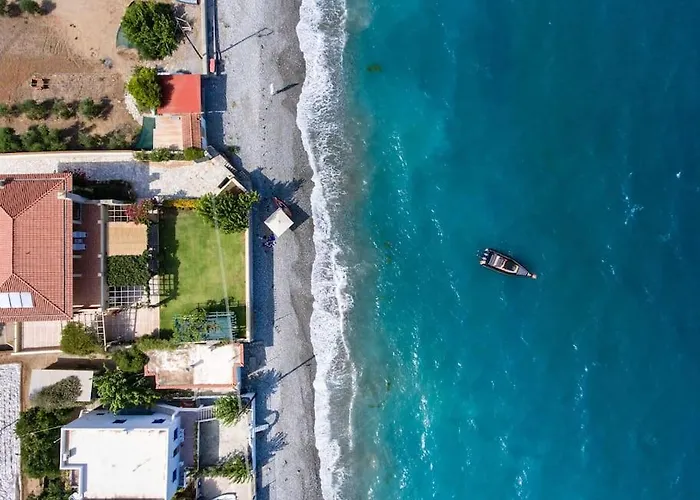Beachfront Evgenia * Leonídion