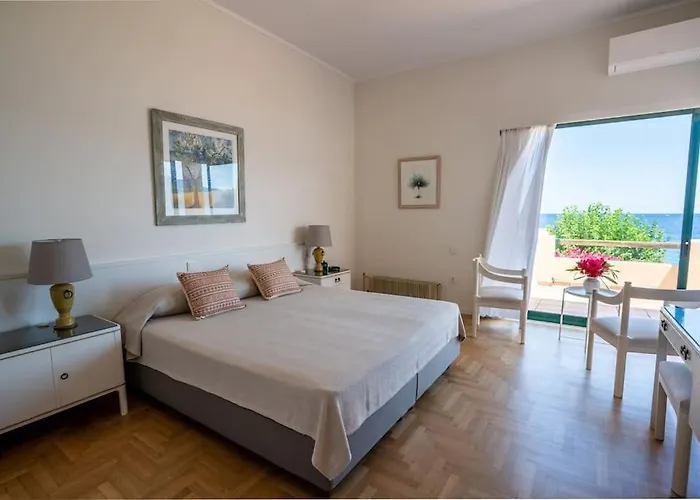 Beachfront Evgenia Leonídion